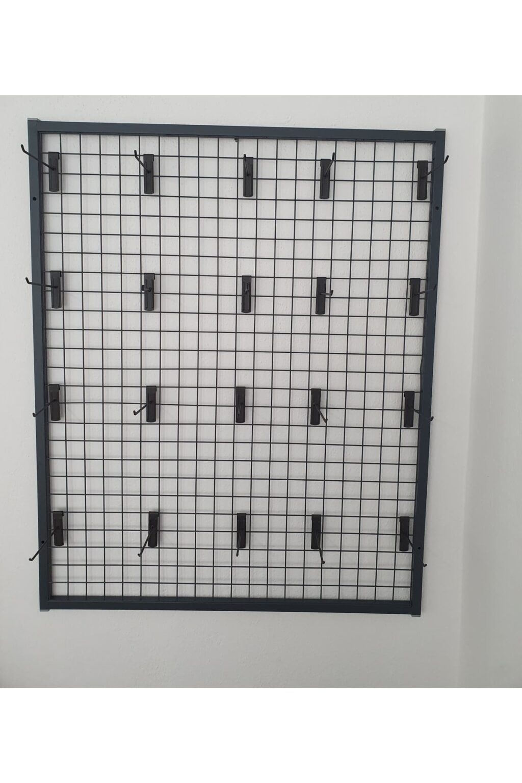 TEL PANO 70X100 CM, 5x5 SIK TELLİ DUVARA MONTE, 20 ADET 15 CM KANCA DAHİL RENK: MAT SİYAH - Görsel 3